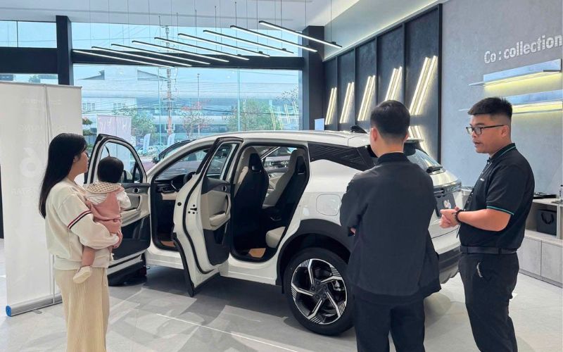 Lynk & Co 06 với thiết kế ngoại thất hiện đại